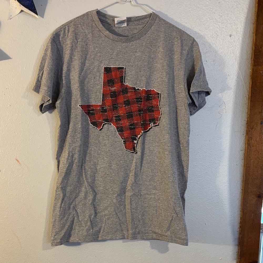 Delta Gray T-Shirt with Red Plaid Texas Graphic